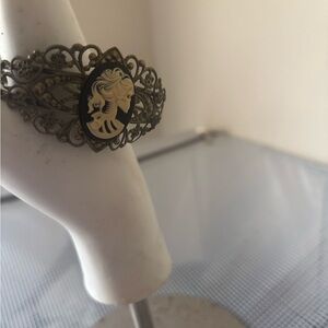 Vintage Style Skull Cameo Bracelet